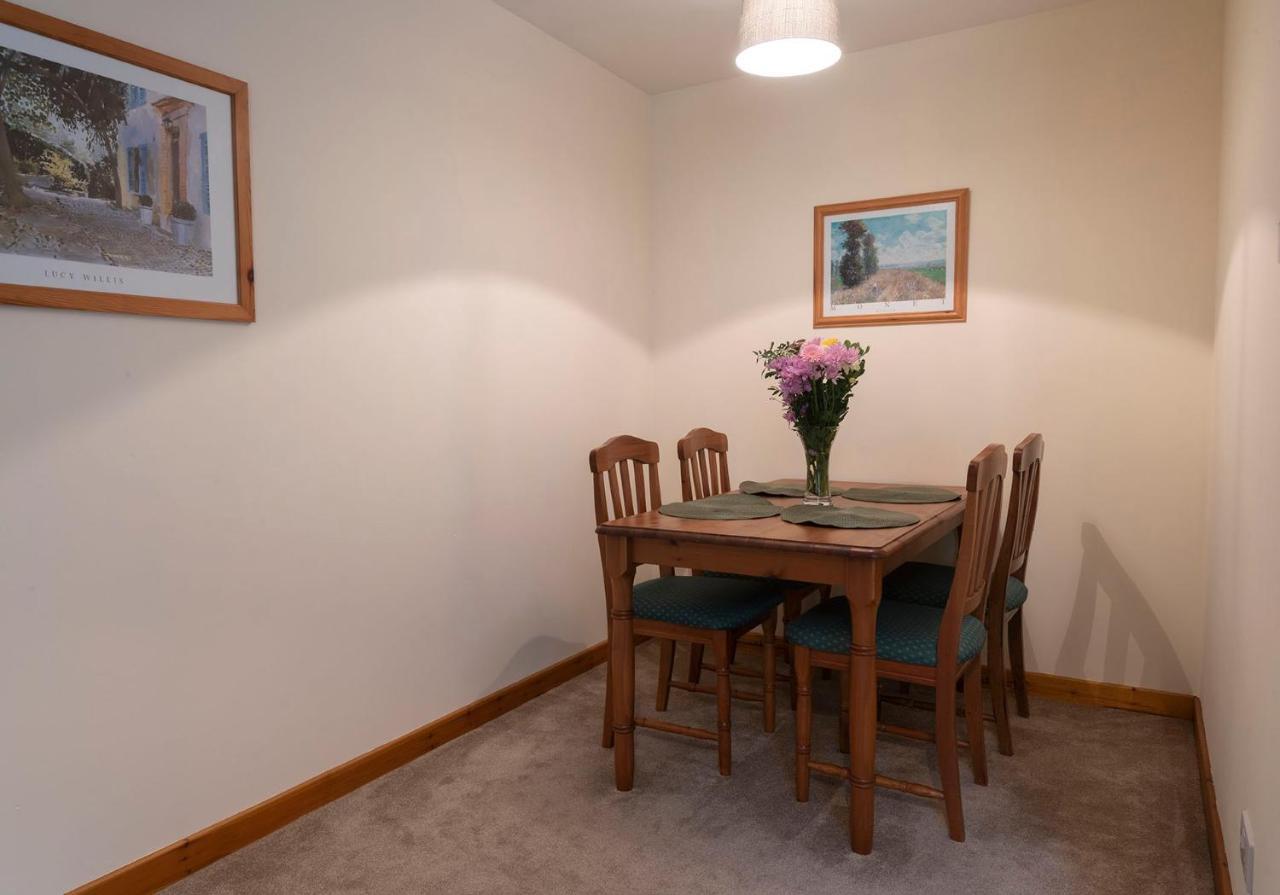 Stylish 2 Bedroom - 2 Miles Inverness City Centre Kültér fotó