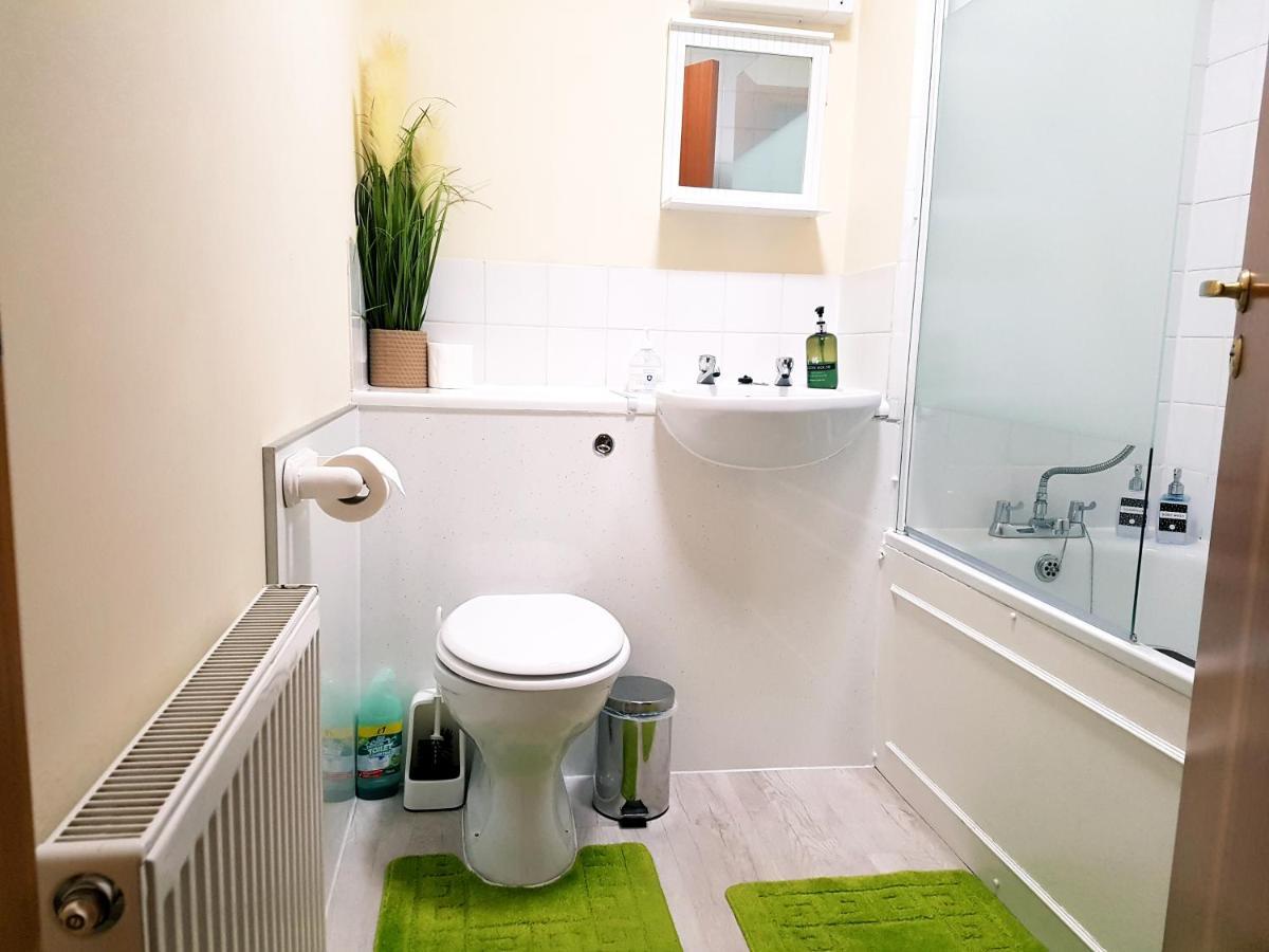 Stylish 2 Bedroom - 2 Miles Inverness City Centre Kültér fotó